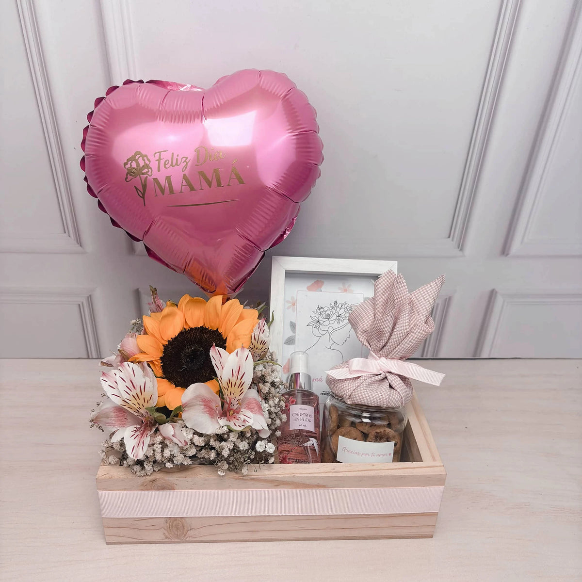 Box de Pino con Regalo Personalizado