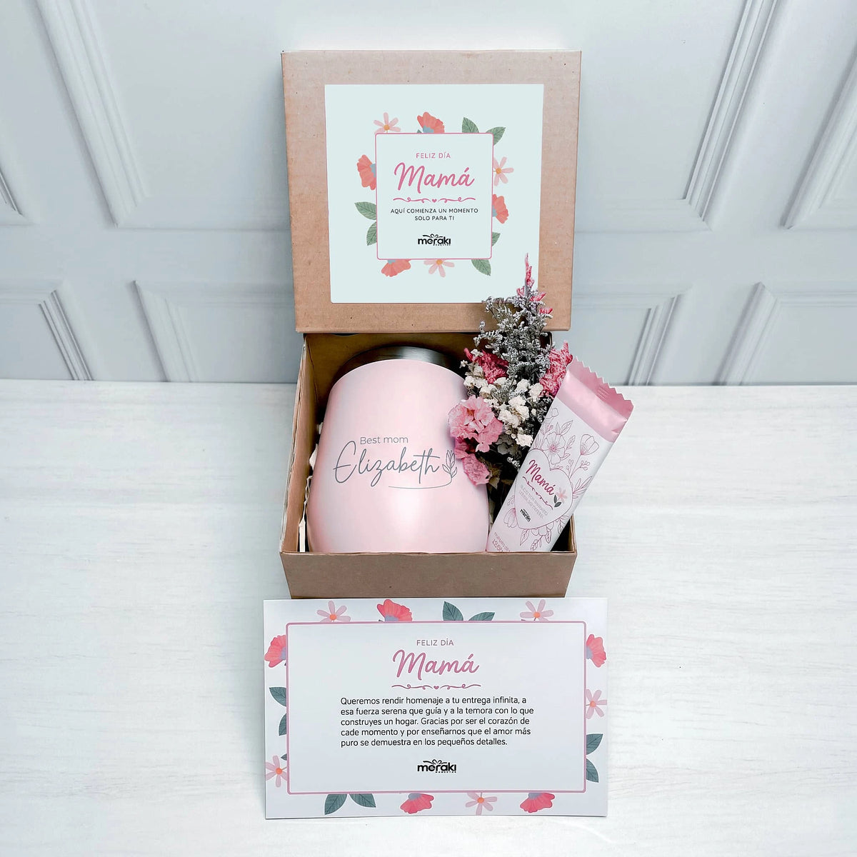 Box de Cartón con Mug y Chocolates