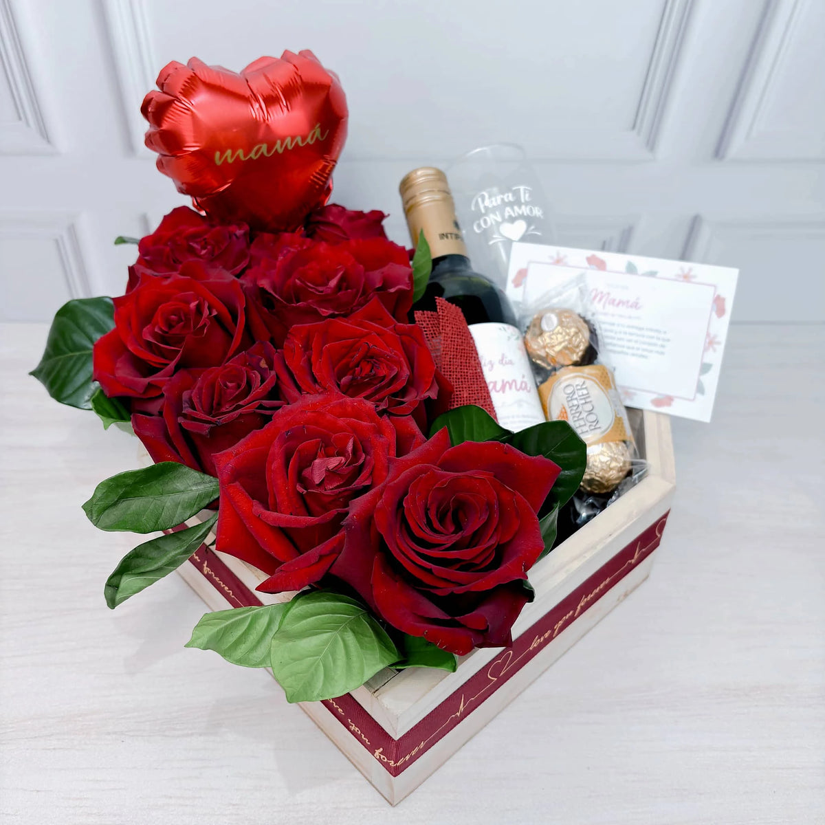 Box de Pino Corazón con Vino y Rosas