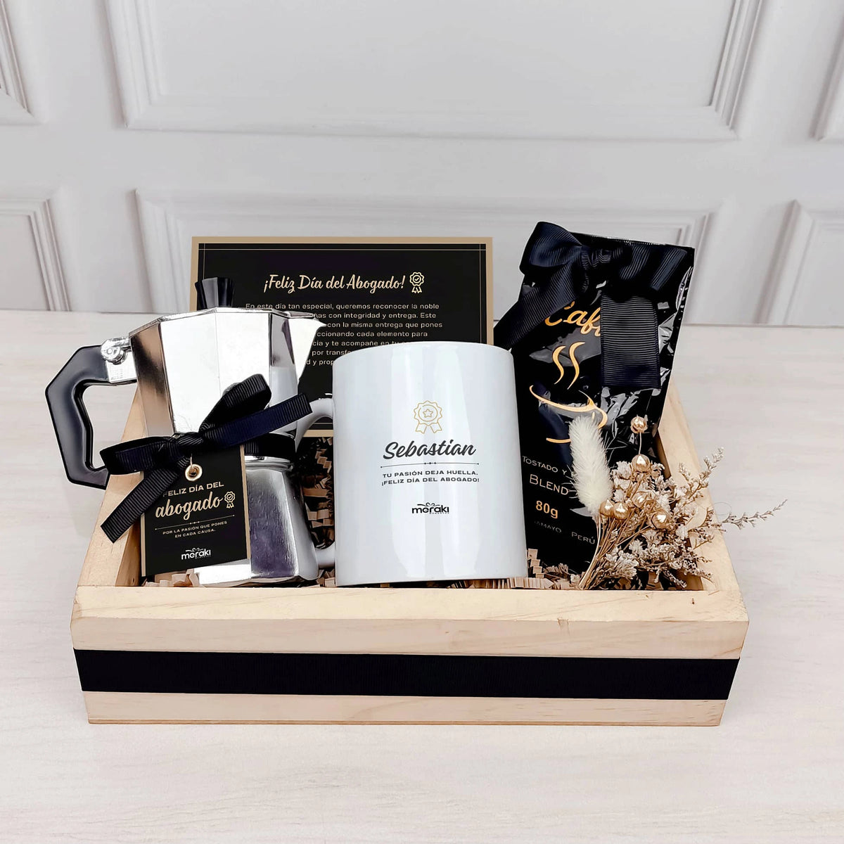 Box de Madera con Cafetera y Taza