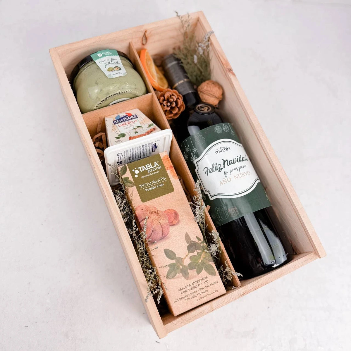 Box de Pino con Vino y Queso