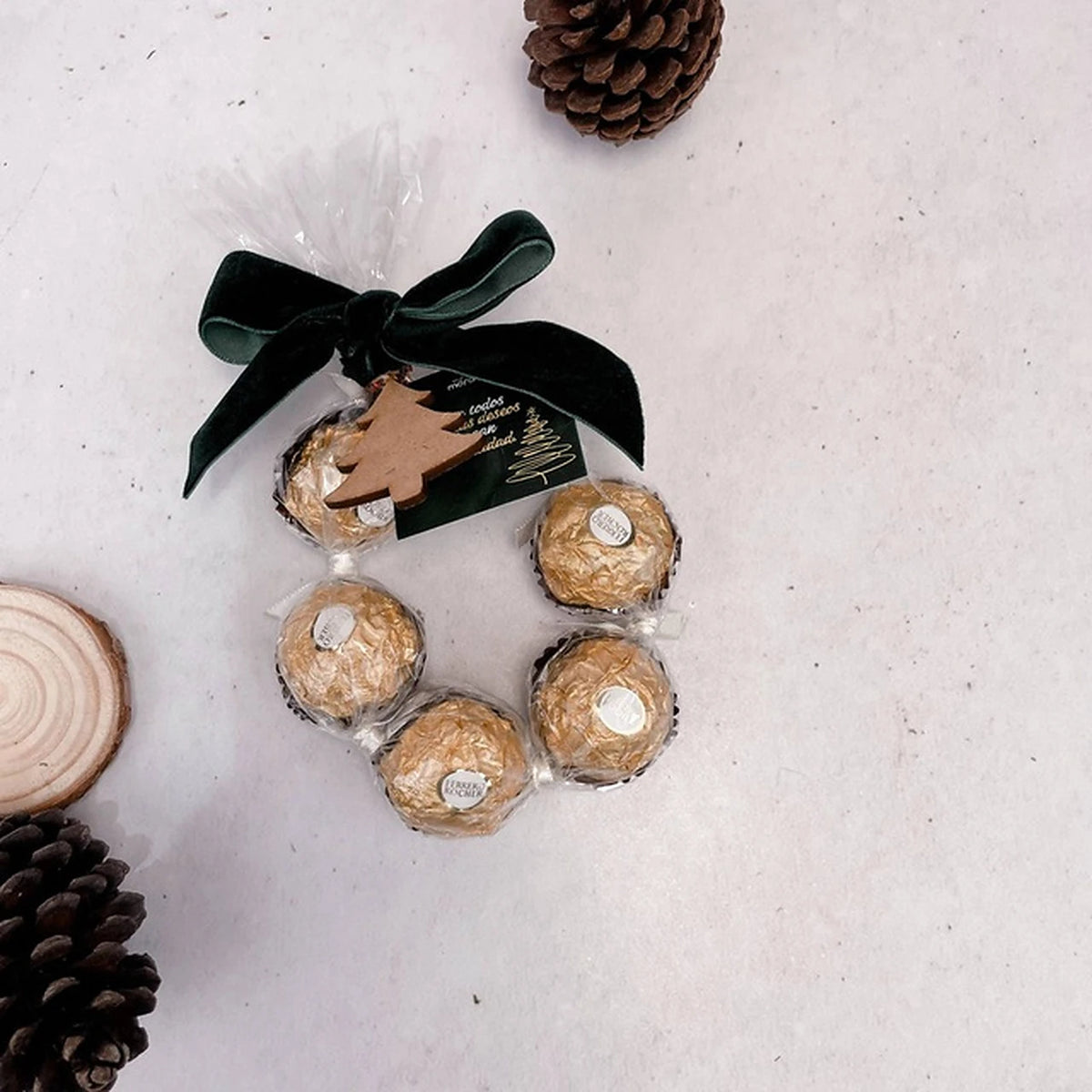 Corona De Adviento Con Chocolates Y Toper