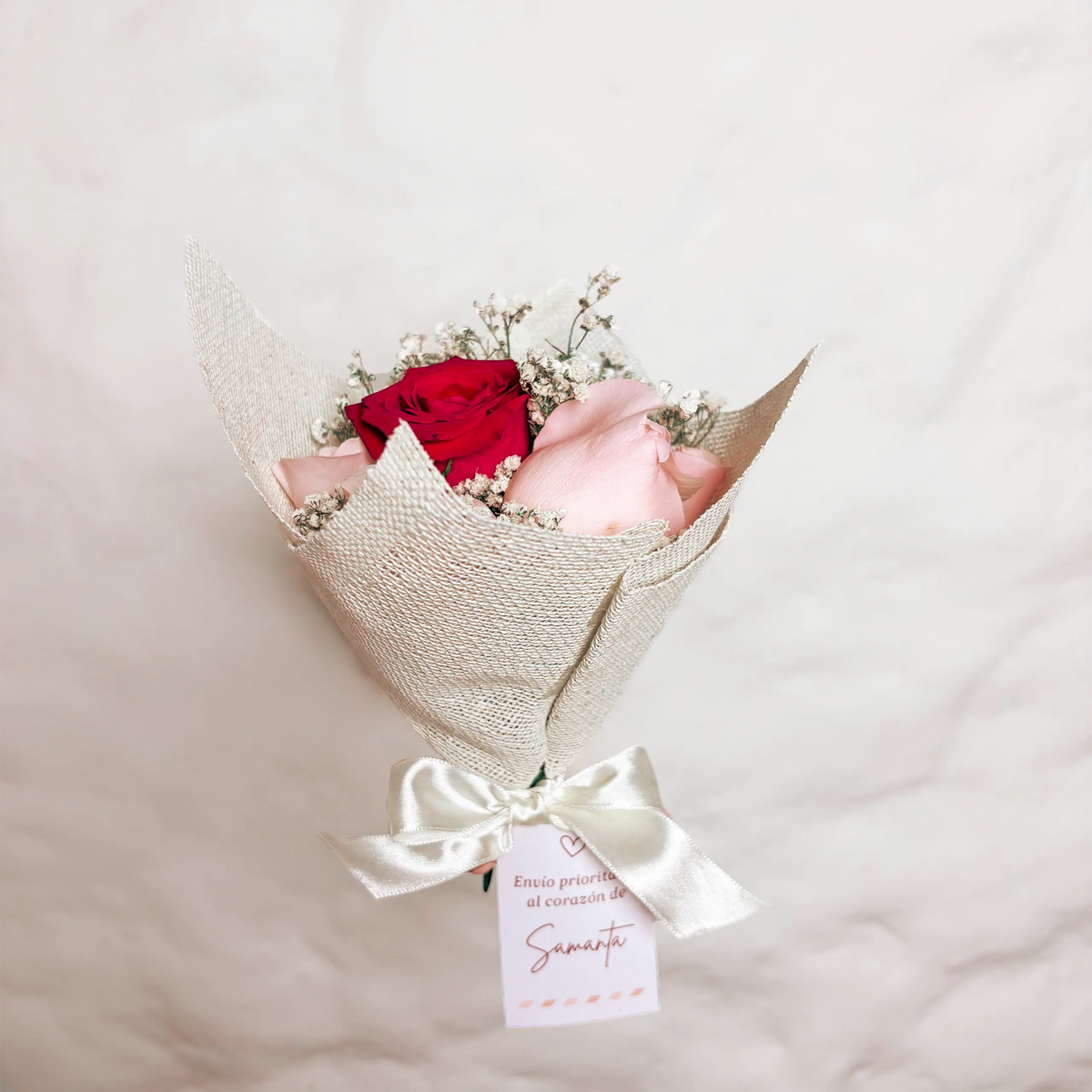 Mini Bouquet Trío de Rosas & Dedicatoria