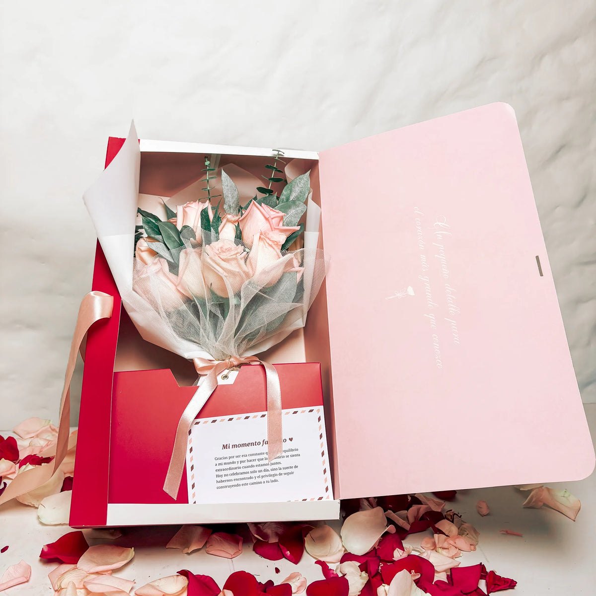 Box Romántico: Doce Rosas & Dedicatoria