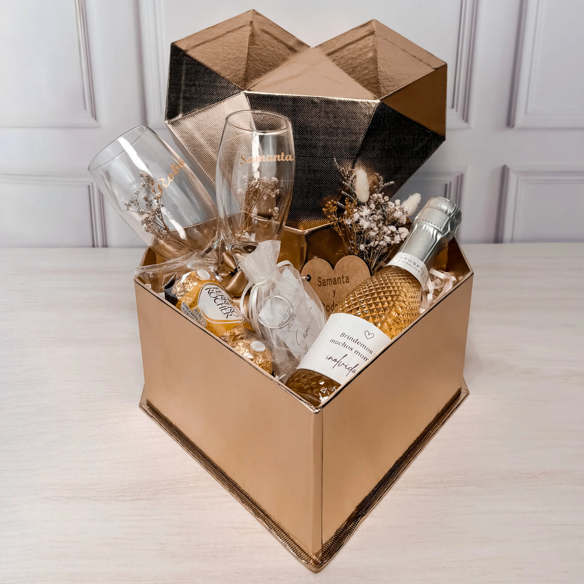 Box Corazón Dorado: Brindis & Melodía