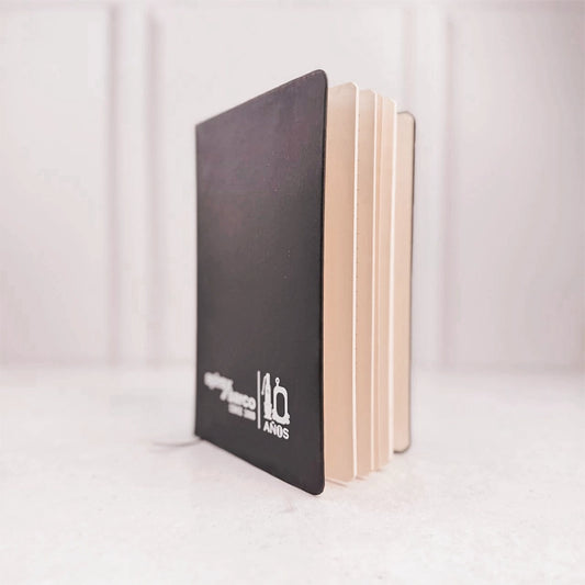 AGENDA A5 CON SEPARADOR Y ELÁSTICO