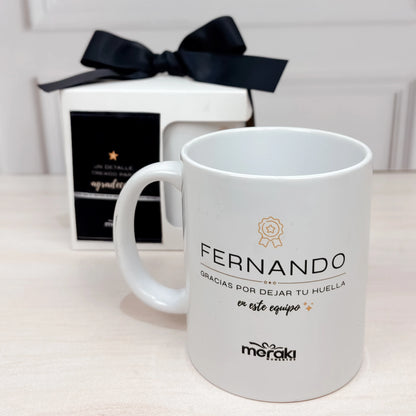 Huella sorpresa con taza blanca