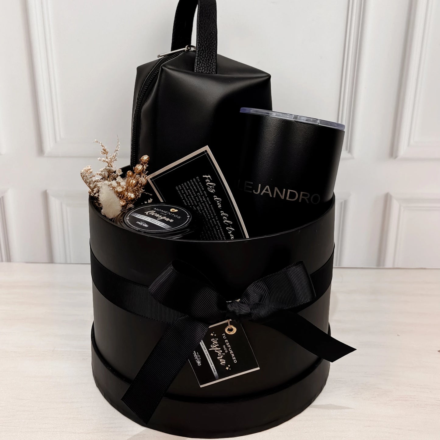 Caja sorpresa con cosmetiquera