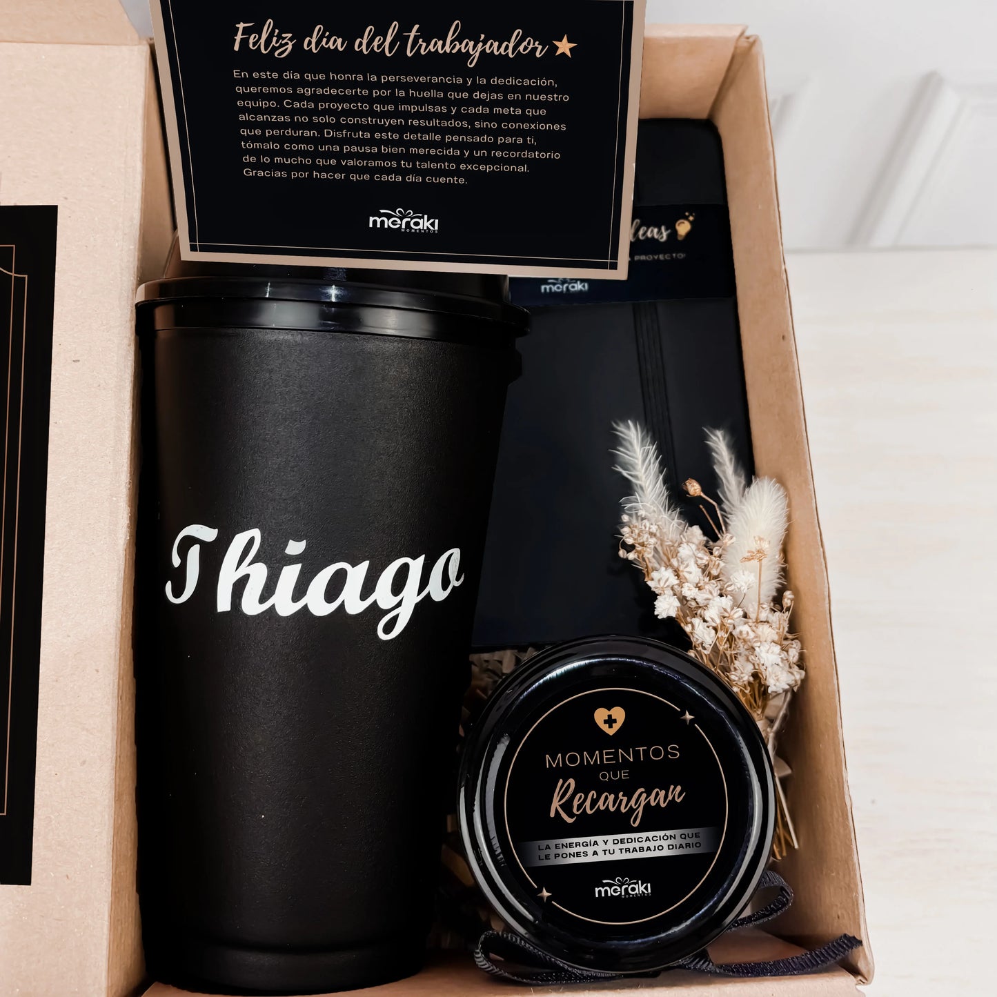 Caja sorpresa con vaso negro