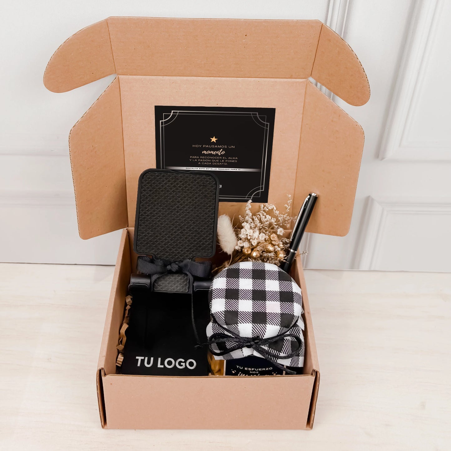 Caja sorpresa con accesorios