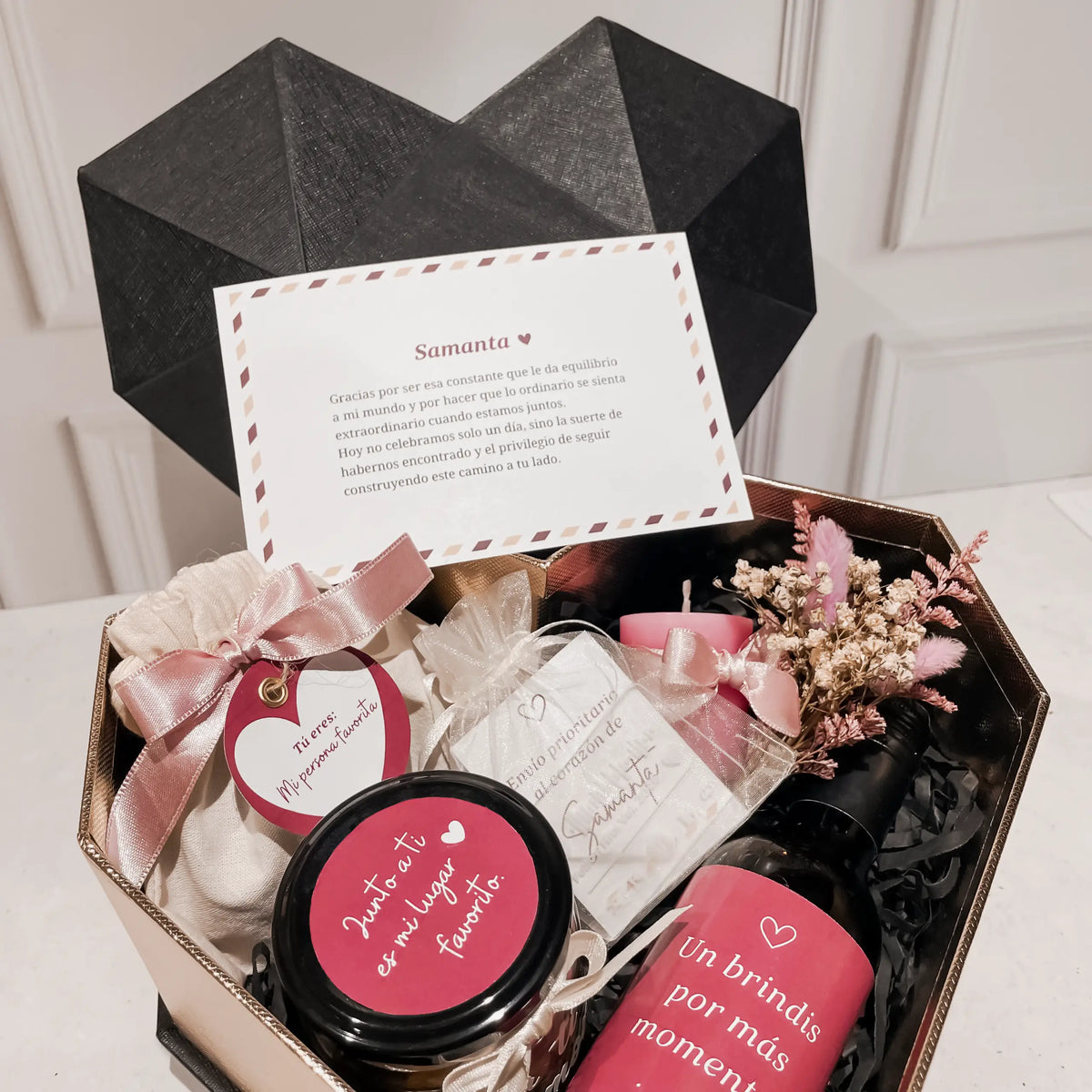 Box Corazón Premium: Brindis & Sintonía